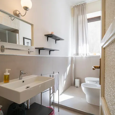 アパート Living Simply