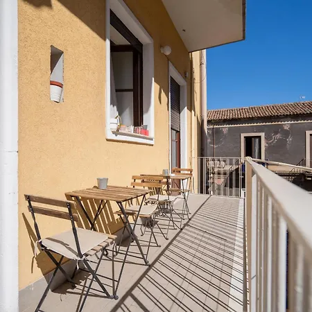 Living Simply * カターニア