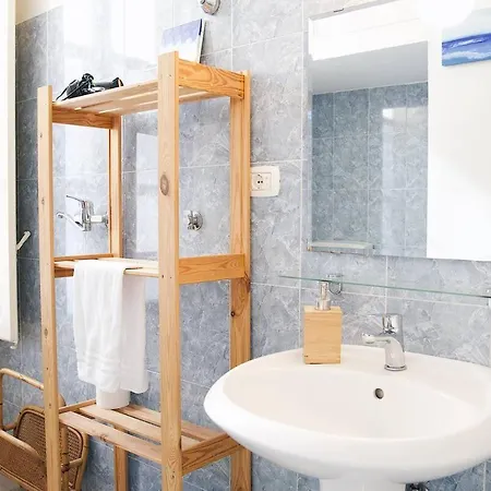 Living Simply アパート